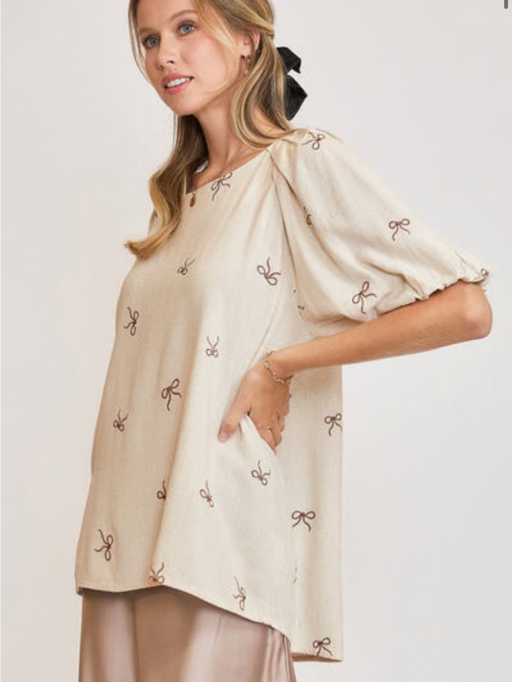 Umgee Cream Cotton Linen Embroidered Bow Top